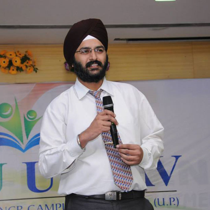 Dr Jitendra Singh – Associate Professor